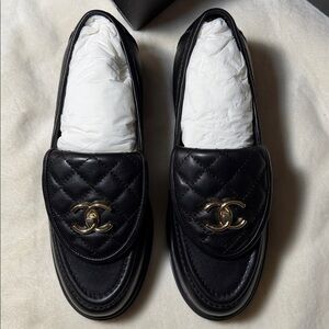 Women's CC Loafers Quilted Leather chanel 
39 C narrow fit